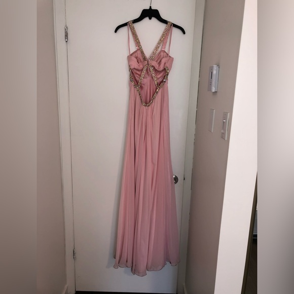 Pink gown with rhinestones - Picture 2 of 4